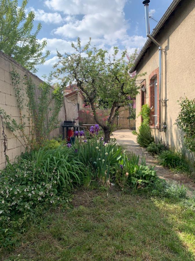Вилла Maisonnette Du Coteau Ouest - Jardin Et Terrasse - Эперне Экстерьер фото